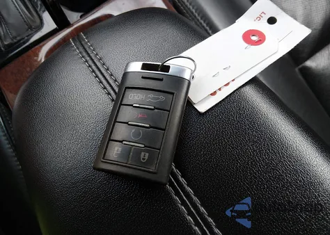 2014 Cadillac Xts B9Q Coachbuilder Funeral Coach z USA, uszkodzony, nr VIN 2GEXG7U31E9500485